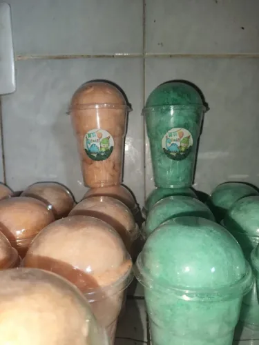 Algodao doce no copo bolha aproveite