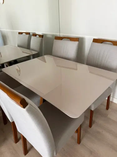 Mesa semi nova 4 lugares
