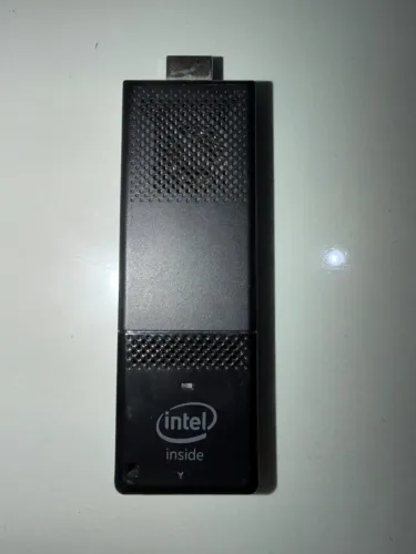 Intel Compute Stick - 32GB de armazenamento 2GB RAM