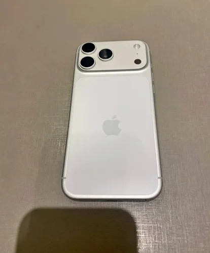 Vendo iPhone 17 pro Max -512GB
