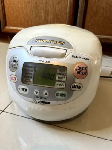 Zojirushi NEURO FUZZY panela de arroz 5,5 copos
