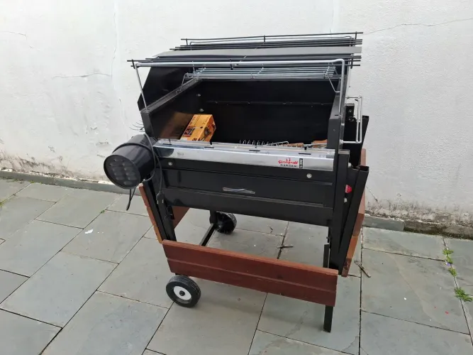 Churrasqueira Giragrill Garden