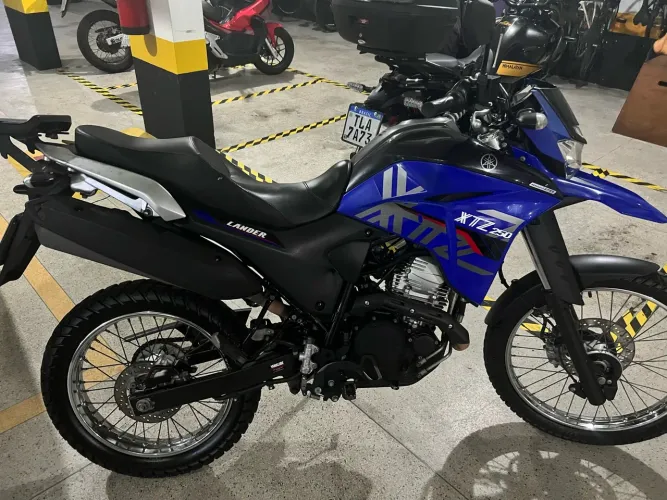 Moto Yamaha XTZ Lander 250