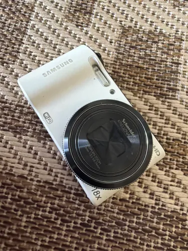 Câmera fotográfica Samsung