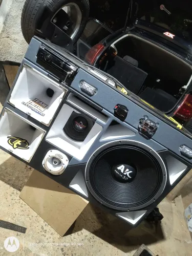 Som automotivo completo