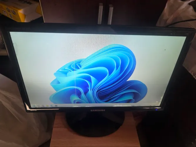 Monitor 19 samsung funcionando mas com detalhes