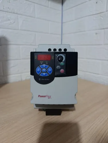 Inversor de frequência Allen Bradley 22F-D6P0N103
