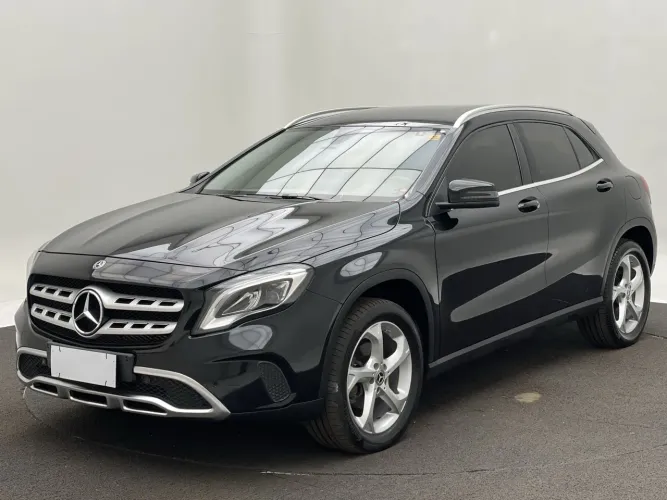 Mercedes-Benz GLA 200 Adv. 1.6/1.6 TB 16V Flex Aut. 2018