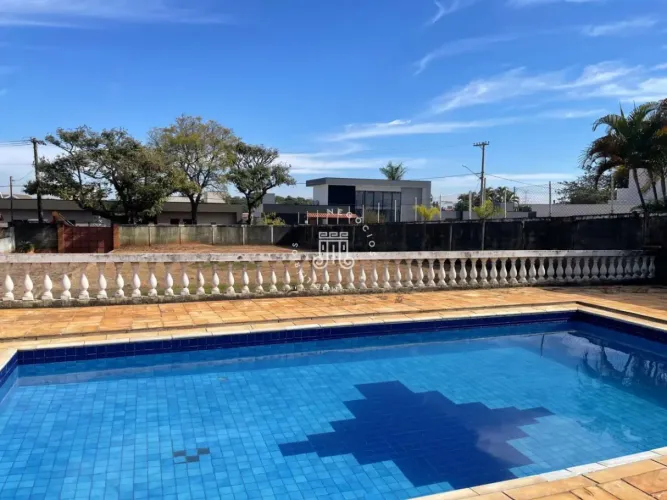 TERRENO A VENDA CONDOMÍNIO TEREZA CRISTINA COM PISCINA E ÁREA DE CHURRASQUEIRA - BAIRRO ME