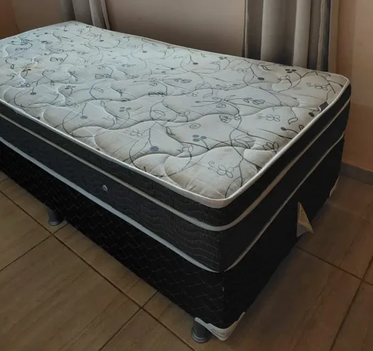 CAMA DE SOLTEIRO COM O BOX