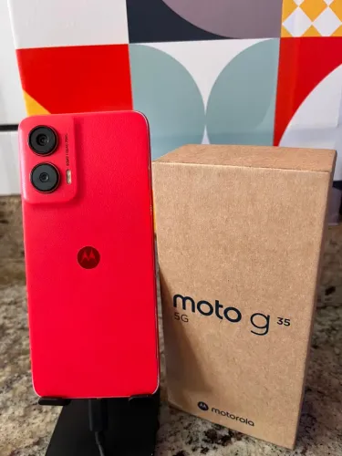 VENDO - MOTOROLA MOTO G35 5G | 256 GB | VIVA MAGENTA (SOMENTE VENDA)