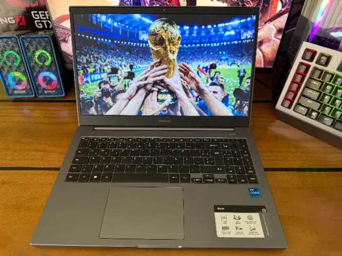 Notebook Samsung i7-1165G7 8gb DDR4 SSD-M2 256gb Iris-Xe Tela 16? Win 11
