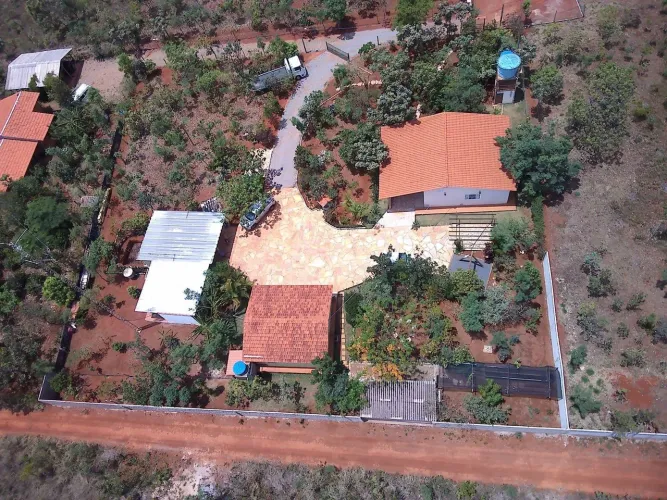 Mini-Chácara 2.500 m Vdo ou troco por Apartamento