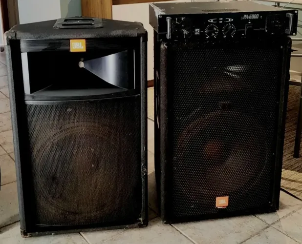 KIT com 2 caixas JBL Americana e 1 Potência STANER Ótima preço