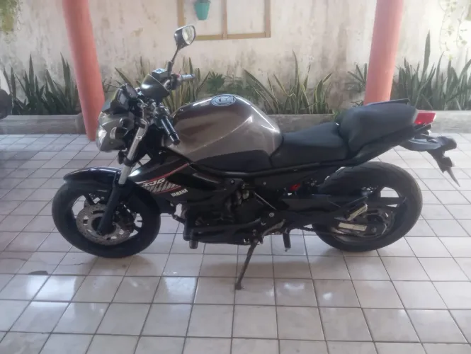 Moto Yamaha XJ6 600 C, 2019