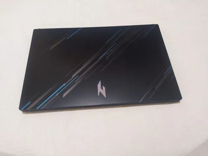Nitro v