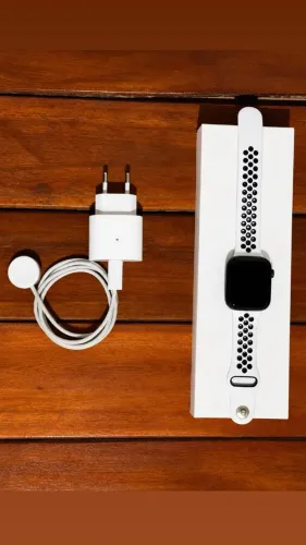 Apple Watch Series 9 45mm Seminovo