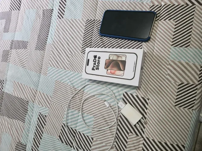 Vendo iPhone 11,cor branca,ótimo estado,64gb,bateria 70%