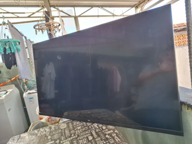 Televisor LED Semp TCL Modelo 43S615