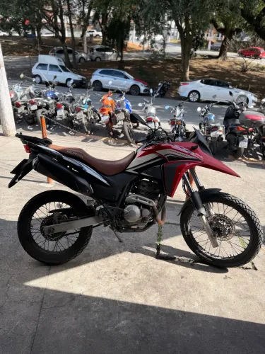 XRE 300 ABS