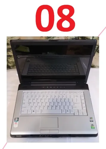 Cód.08) 1un. Notebook Toshiba Satellite A215-S7416 defeito sucata para retirar peças