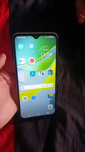 Celular semi-novo