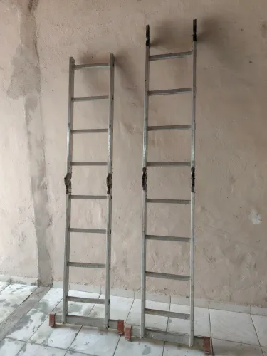 Escada articulada