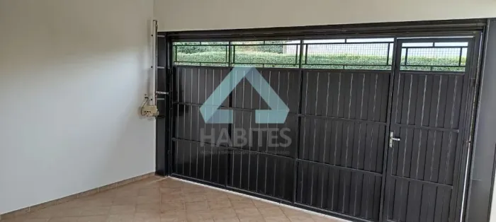 Casa para locação / venda Excelente localização! Proximo a Unifac.