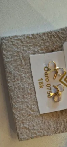 Brinco laço ouro 18k