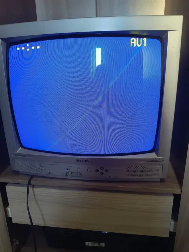TV de tubo CCE HPS-2005 com controle