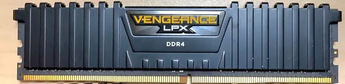 8GB DDR4 3200 CORSAIR LPX