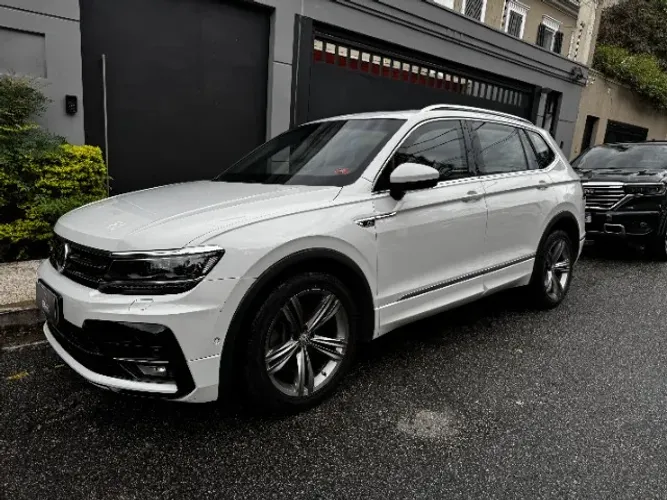 Volkswagen Tiguan Allspac R-line 350 TSI 2.0 4X4 2018
