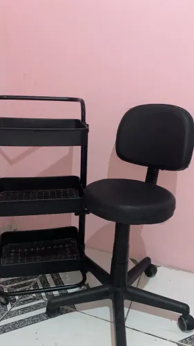 Carrinho auxiliar e mocho estética
