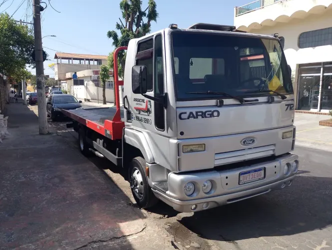 Caminhão prancha 3/4 Ford 712