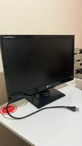 Monitor LG + Cabos