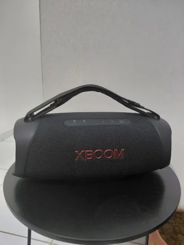 Caixa lg xbom muito conservada