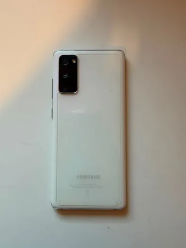 VENDO SAMSUNG GALAXY S20 FE