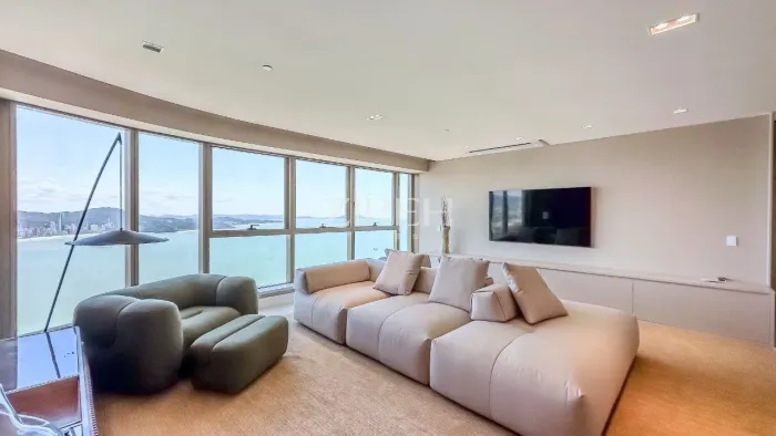 APARTAMENTO VISTA MAR NO EDIFÍCIO YACHTHOUSE BY PININFARINA EM BALNEÁRIO CAMBORIÚ