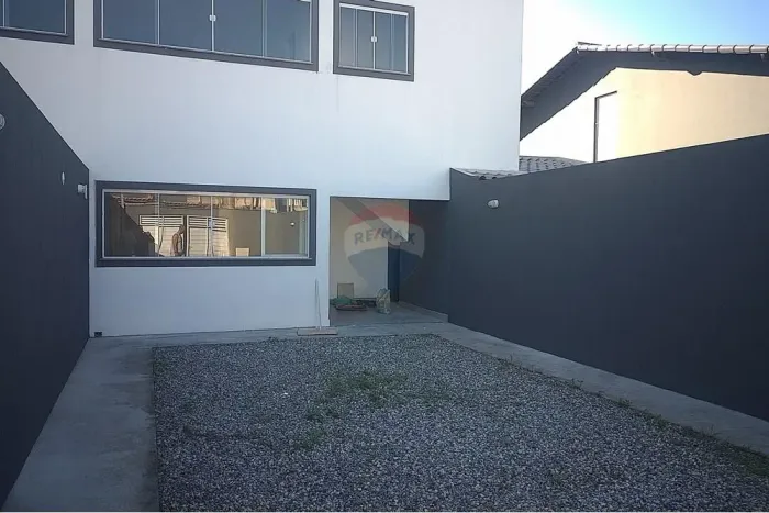 Casa com 3 quartos para alugar em Pedra de Guaratiba