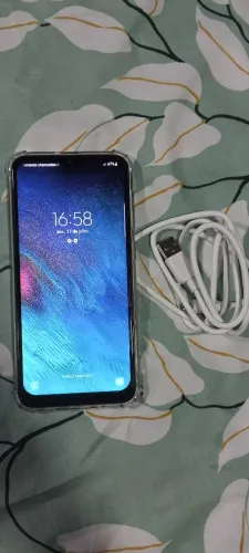 Celular Samsung A20 em perfeito estado