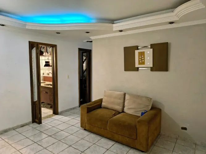 Apartamento de 2 dormitórios á venda- Condomínio Flavia Fernandes- Bairro Vila Rio- Guarul