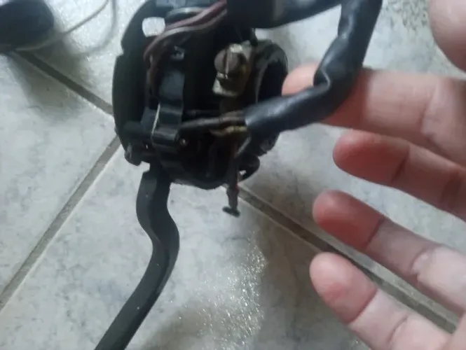 Comando de seta kombi no estado. Precisa fazer reparo