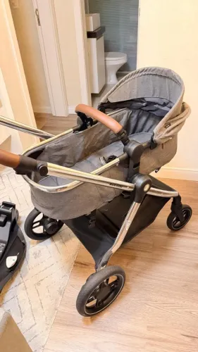 Travel System Maxi-Cosi Anna Luxe + Bebê Conforto Coral 360 + Base ISOFIX FamilyFix 360 Gi