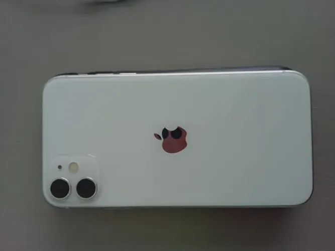 iPhone 11 em Excelente Estado - Ótimo Preço!