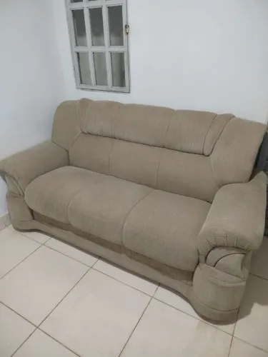 sofá semi novo  2 e 3 lugares 