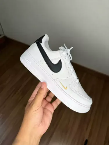 Tênis Nike Air Force One Premium Unissex Cor: Branco/Preto/Gold - Disponível 38 AO 43