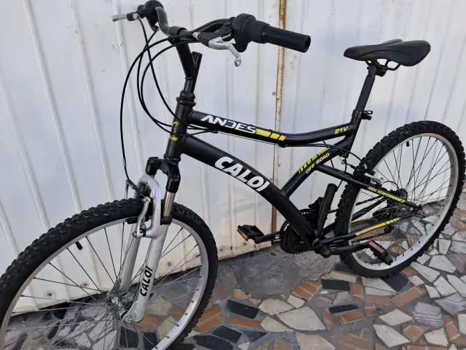 Bicicleta aro 26 Caloi Andes Off Road !21V, Com Suspensão Dianteira,Freios V-brake!