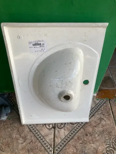 Vendo pia de banheiro