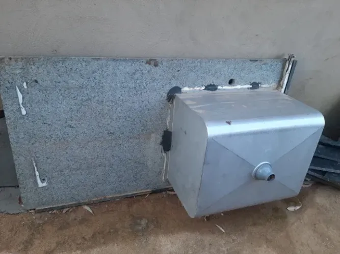 Cuba industrial inox 60x50x35cm para cozinha instalada na bancada
