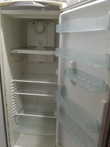 Geladeira Consul Frost Free branca
